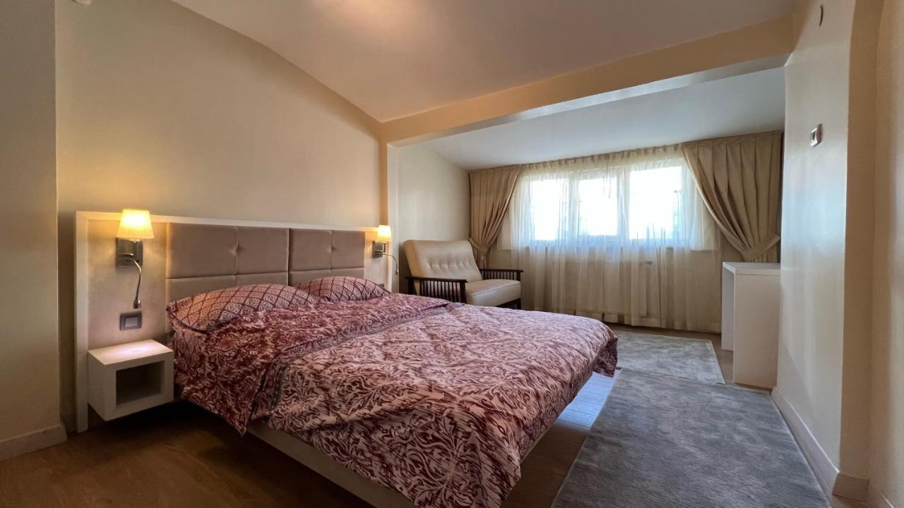 200 M2 Muhtesem Cati Kati, Roof Apartman Isztambul Kültér fotó