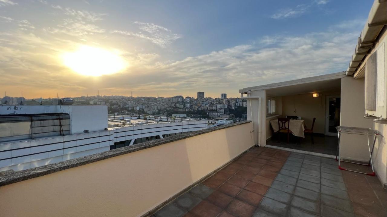 200 M2 Muhtesem Cati Kati, Roof Apartman Isztambul Kültér fotó